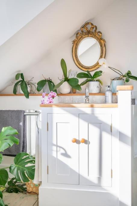 Boat House, Relax In A Whitstable Fisherman'S Cottage ภายนอก รูปภาพ