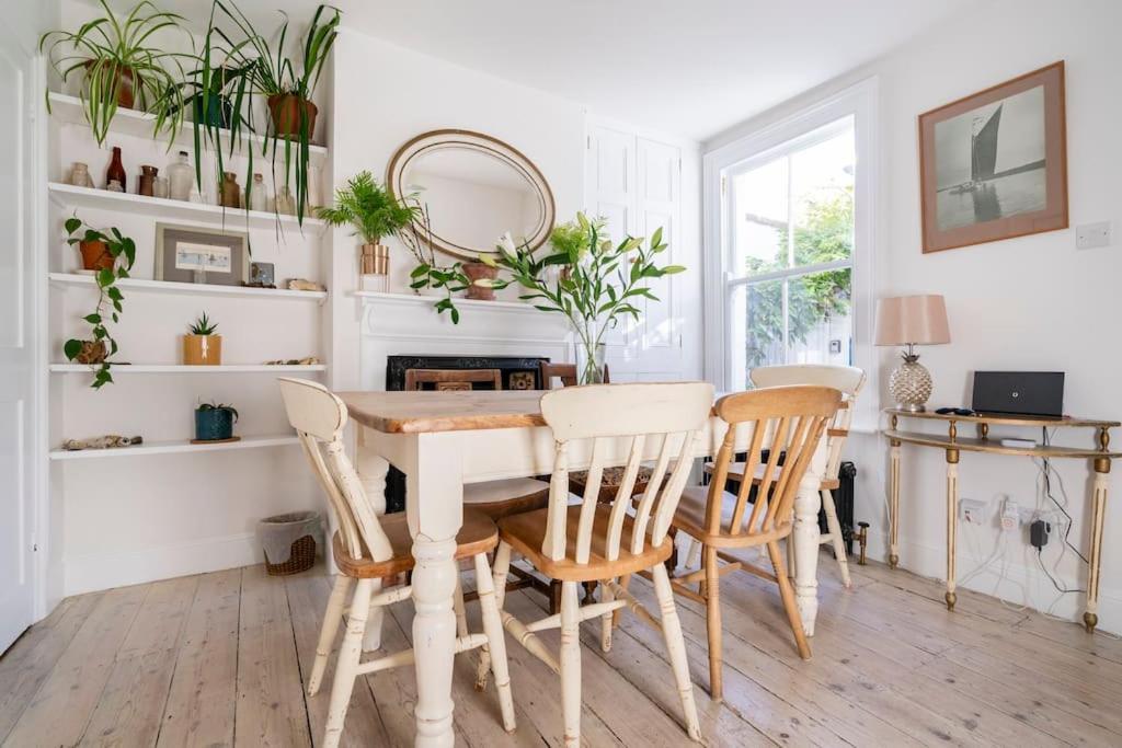 Boat House, Relax In A Whitstable Fisherman'S Cottage ภายนอก รูปภาพ