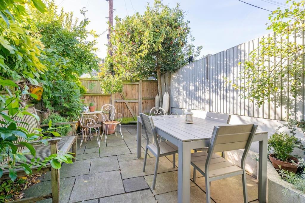 Boat House, Relax In A Whitstable Fisherman'S Cottage ภายนอก รูปภาพ